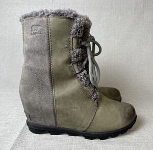 Sorel Joan of Arctic Wedge II Boots Shearling Womens Size 10 Green Gray Suede